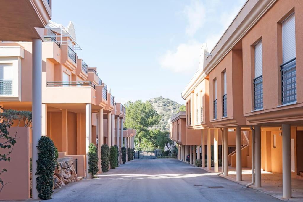 Casa Junto Golf La Sella Y Centro Budista Sakya Muntanya la Sella Eksteriør bilde